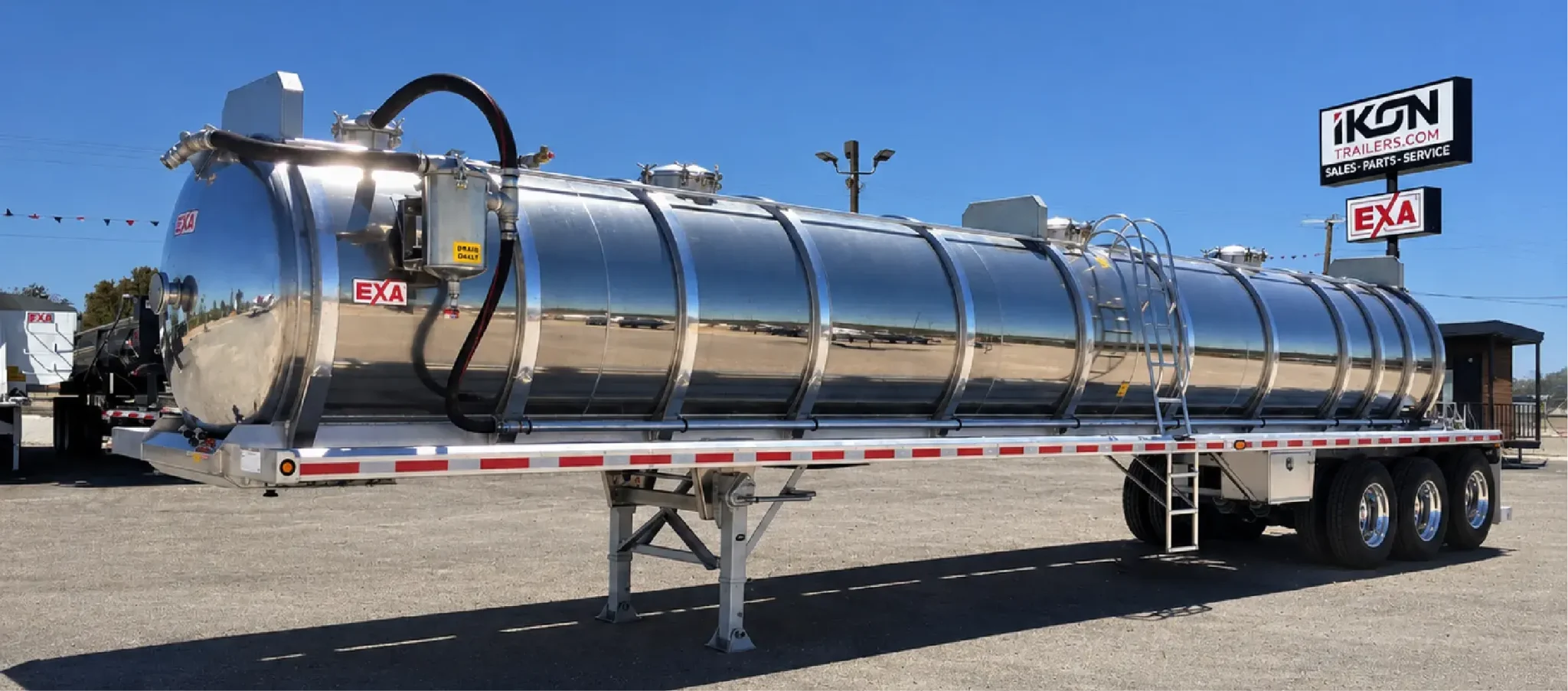 200 BBL vacuum trailer
